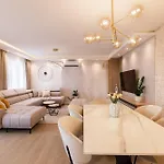 Avorio, Brac Apartamento *