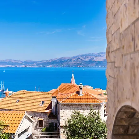 Avorio, Brac 公寓 *