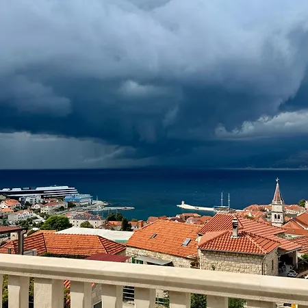 Avorio, Brac * بوستيرا